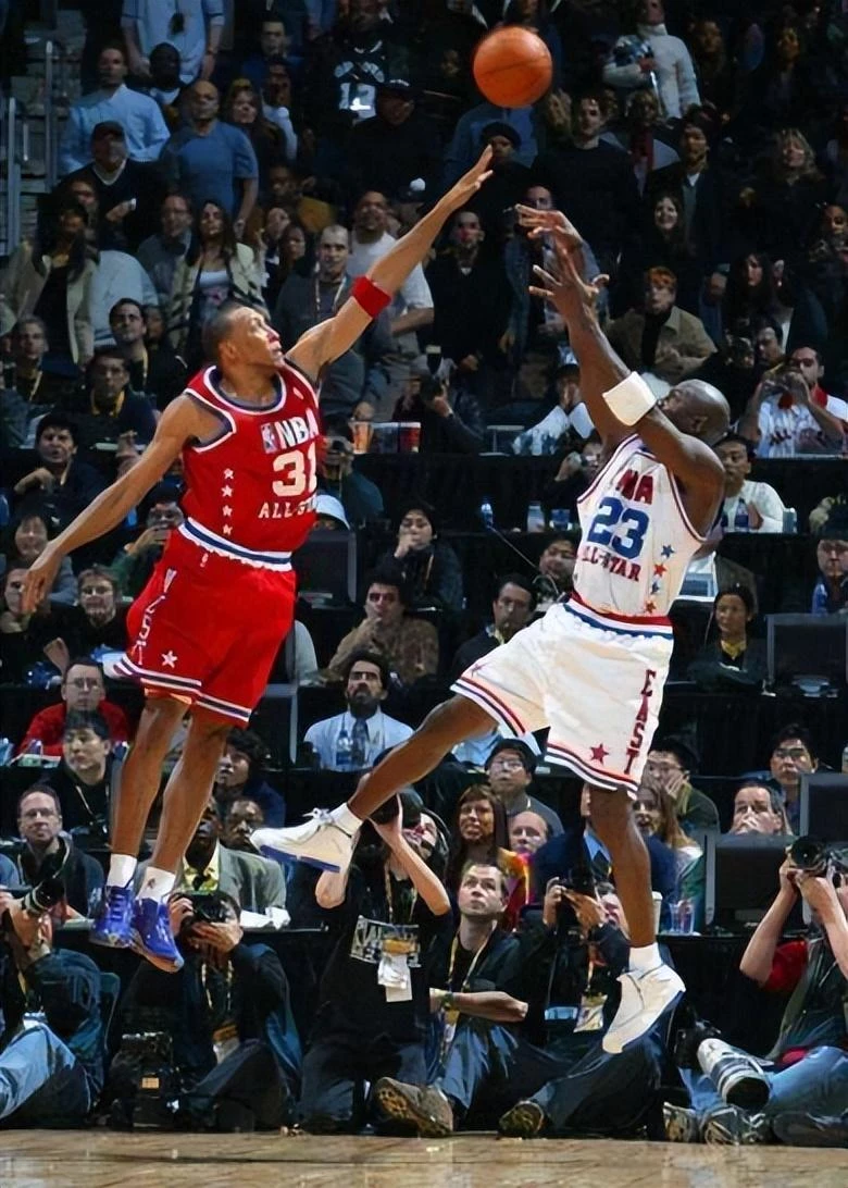 NBA最難防的5大後仰高手：KD出手無人能夠封蓋，喬丹堪稱後躺跳投