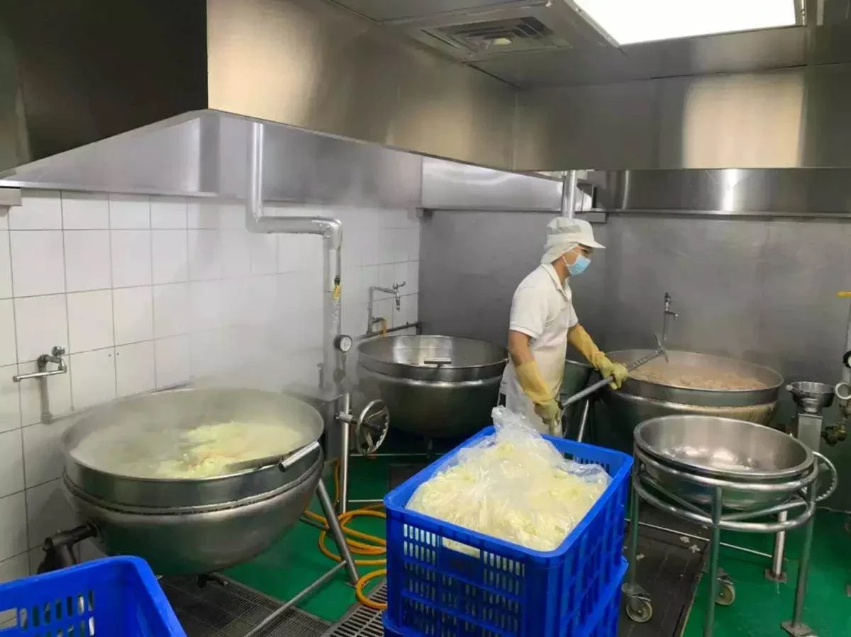 播報台走到收銀台！20多年主播「為伴兒轉行賣滷味」被笑傻卻不悔 揭新聞界幕後苦「更願天天扛菜進貨」5年大收穫