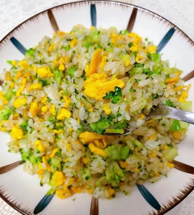 孩子挑食，推薦10道美食炒飯，葷素搭配適合孩子營養吸收，請收藏