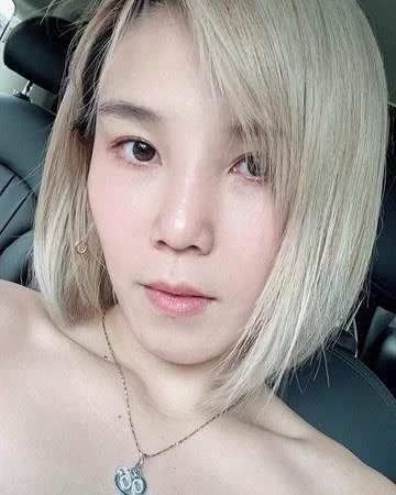 鐵肺歌後半年賺不到10萬，遭爆轉行賣房，放下偶包認了開始當上班族
