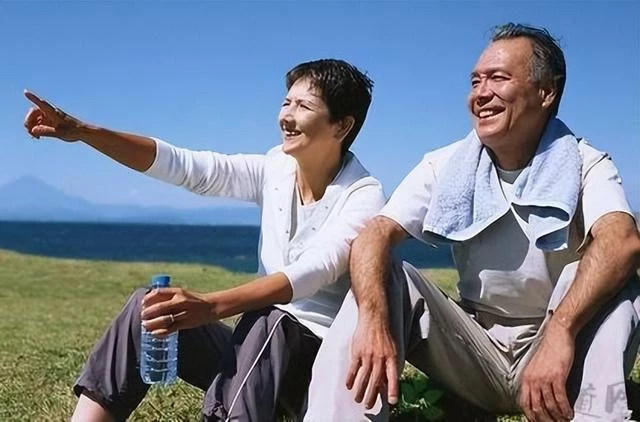 人老了，不在於運動，不在於喝水，過了60歲，請記住3條長壽準則