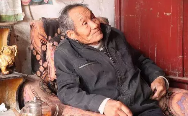 78歲農村老人身懷絕技，作品有人出價33000多買都沒賣，感歎：一身的本領沒人學了