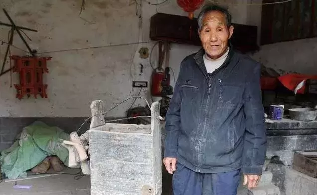 78歲農村老人身懷絕技，作品有人出價33000多買都沒賣，感歎：一身的本領沒人學了