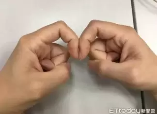 「手指不一樣」小心肺癌來敲門！醫生靠1個動作自測：快看你有沒有 