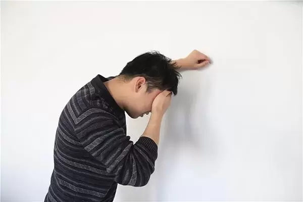 蹲久了，站起來會頭暈眼黑，是貧血，還是心臟出問題？快來看看