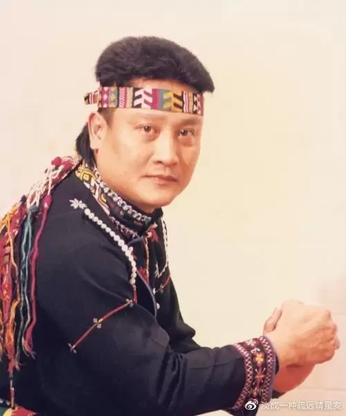 唱紅愛你一萬年！山地歌王「重摔智力退化」妻兒遠走美國「輕生被救回」72歲晚景曝光：聽歌就流淚