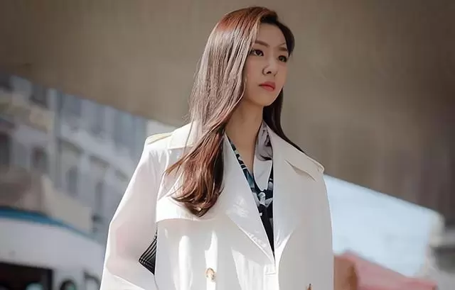 「離婚前夜我接個閨蜜丈夫電話,我撕掉離婚協議,拉黑了閨蜜」