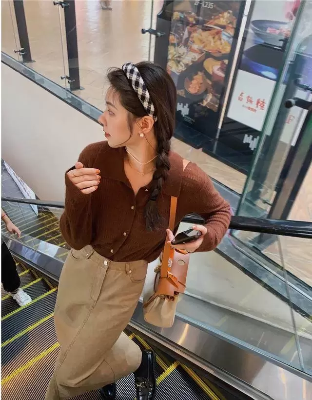 真正高級的女人，穿裙子都離不開這3種「顏色」，高級顯貴有氣質