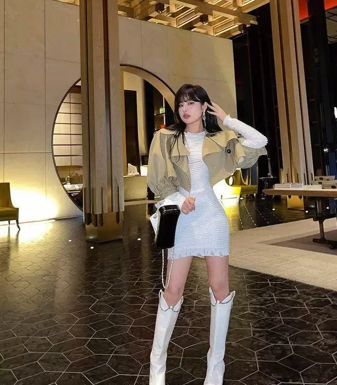 真正高級的女人，穿裙子都離不開這3種「顏色」，高級顯貴有氣質