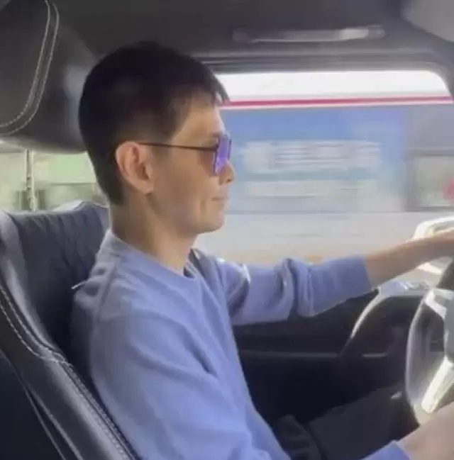 車禍三個月，林志穎曬開奔馳車照，身材消瘦酒窩明顯，臉部無塌陷