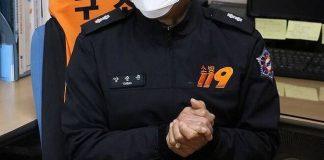 不求回報!消防員主動致電貧困女「連續12年資助學費」 當親女兒養「一路幫到大學」女孩感動回報