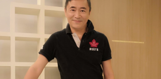 拍戲40多年!花系列男星低調「轉行當雞農」 「清晨6點起床」自家後院超壯觀