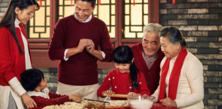 弟媳從不包紅包給我兒子!今年我受夠了「只包800給侄子」 弟媳氣炸要我加錢「下秒媽媽一句話」我沈默