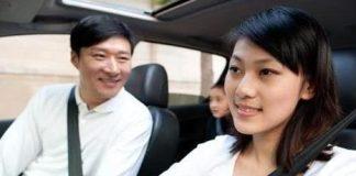 女同事連續半個月蹭我順風車,不講一句感謝,某次我故意請假不帶她,當天收到她的訊息,我傻眼了