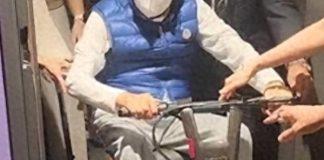 身家破兆也沒用!97歲前首富「虛弱坐輪椅」集團搖搖欲墜 至今無法退休「全因2個60歲兒子」…
