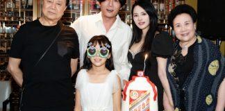 真的是57歲?伊能靜度假「突PO泳裝辣照」 一出水面「S曲線全都露」網看傻:跟年輕時沒兩樣…