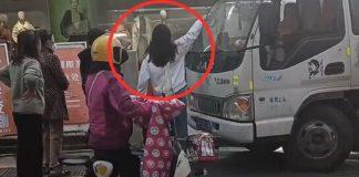 80歲老人乞討「遭打8個巴掌」!女子「當街辱罵」原因引眾怒