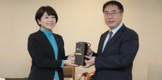 女市長驚爆「與已婚下屬上摩鐵」!她被抓到慌了解釋:「只是討論工作」